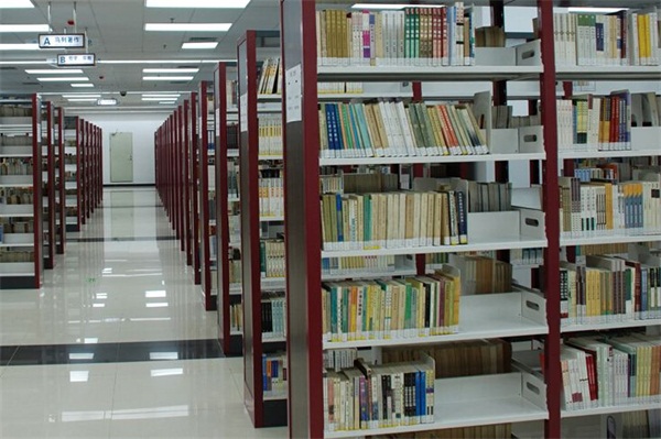 北京某大学图书馆采购本公司钢木书架